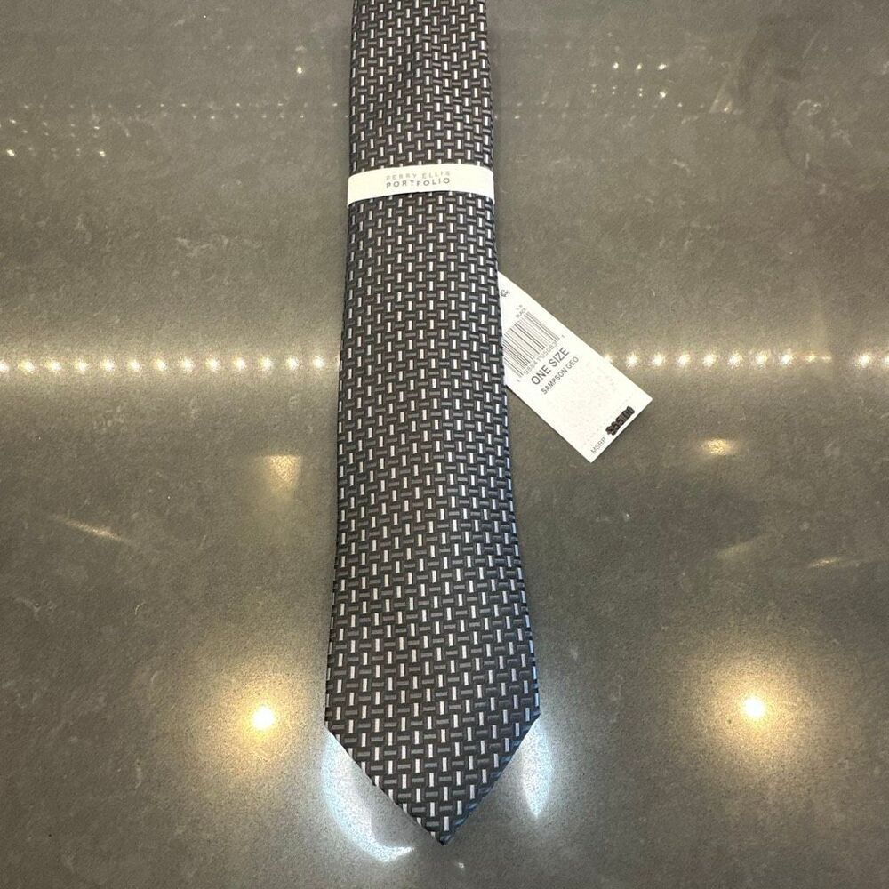 Perry Ellis Portfolio Men’s Tie-NWT